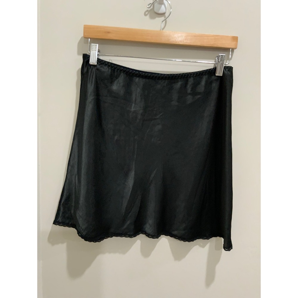 Vintage Maidenform Chantilly Black Satin Half Slip Lace Trim Side‎ Slit USA M